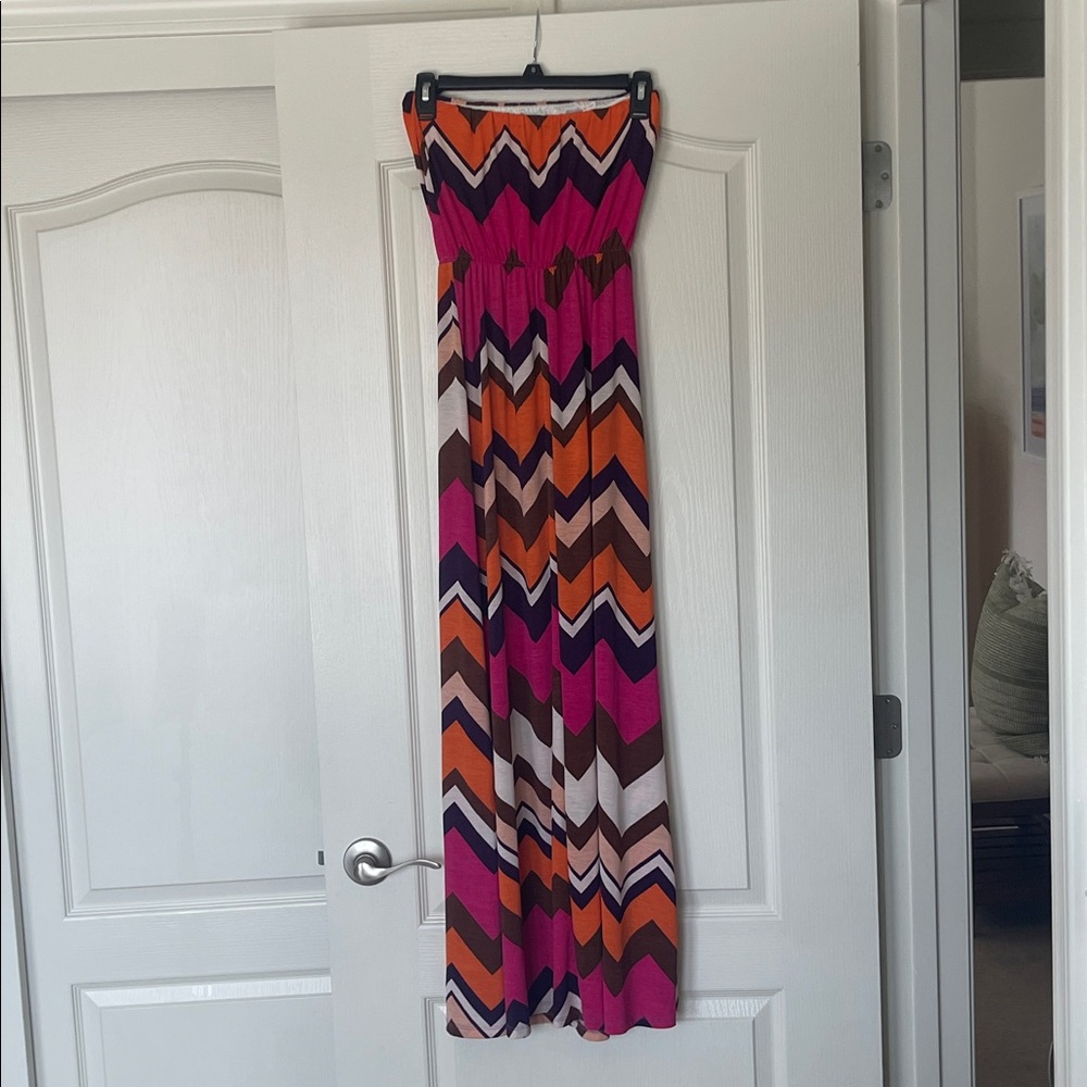 🆕Chevron Patterned Maxi Dress - Multicolor - Picture 2 of 4